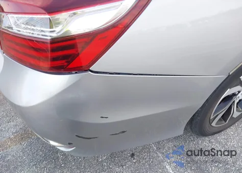 2016 Honda Accord Lx z USA, uszkodzony, nr VIN 1HGCR2F32GA074333